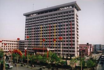 我公司wifi无线广告机走进上海复旦大学附属医院